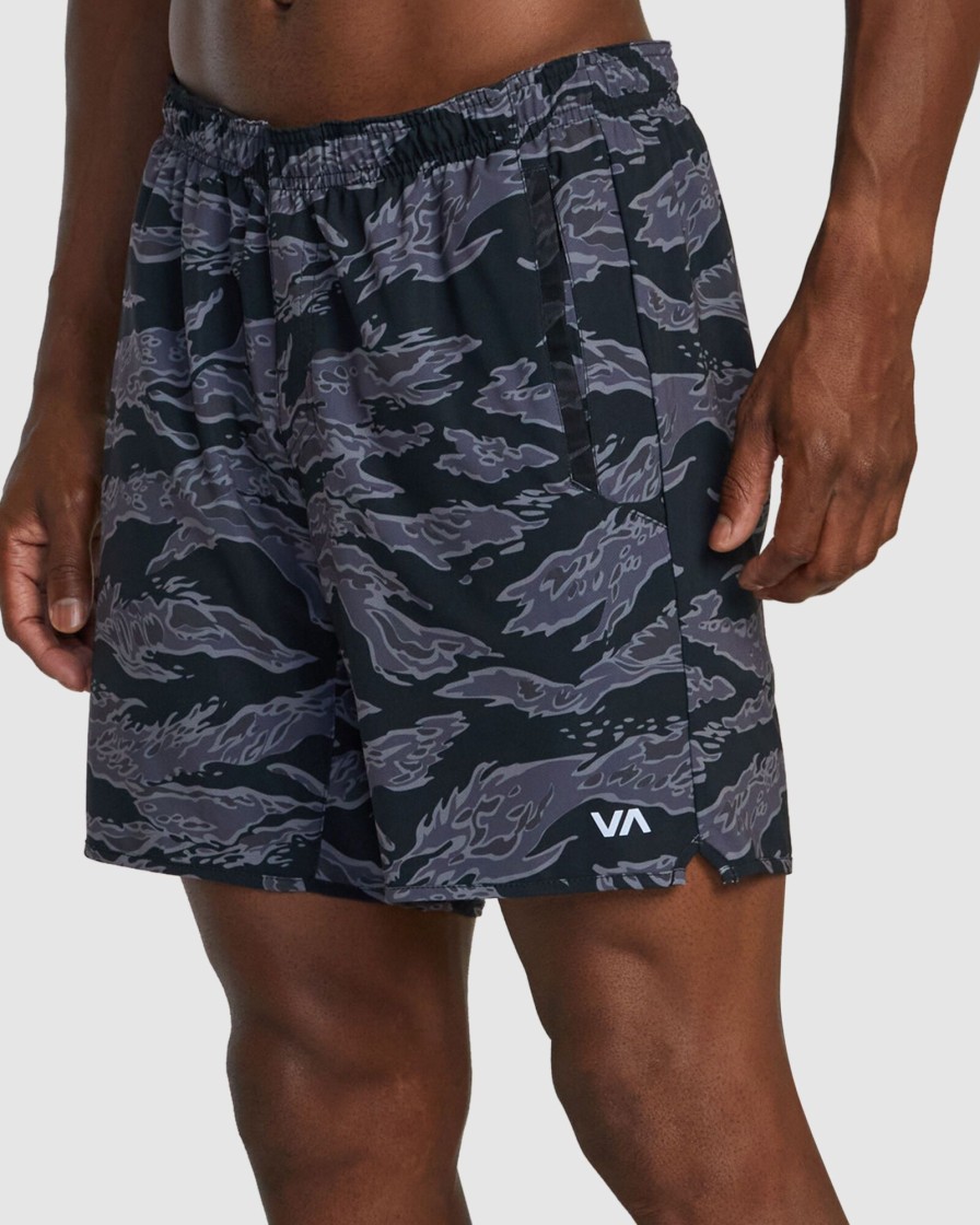 Men RVCA Shorts | Yogger Stretch 17