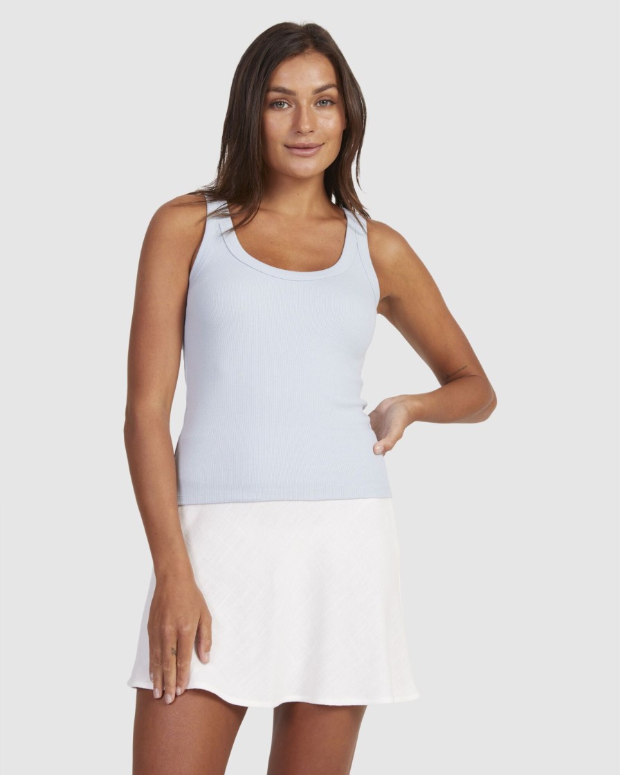 Women SPARE Tops | Scoop Action Tank