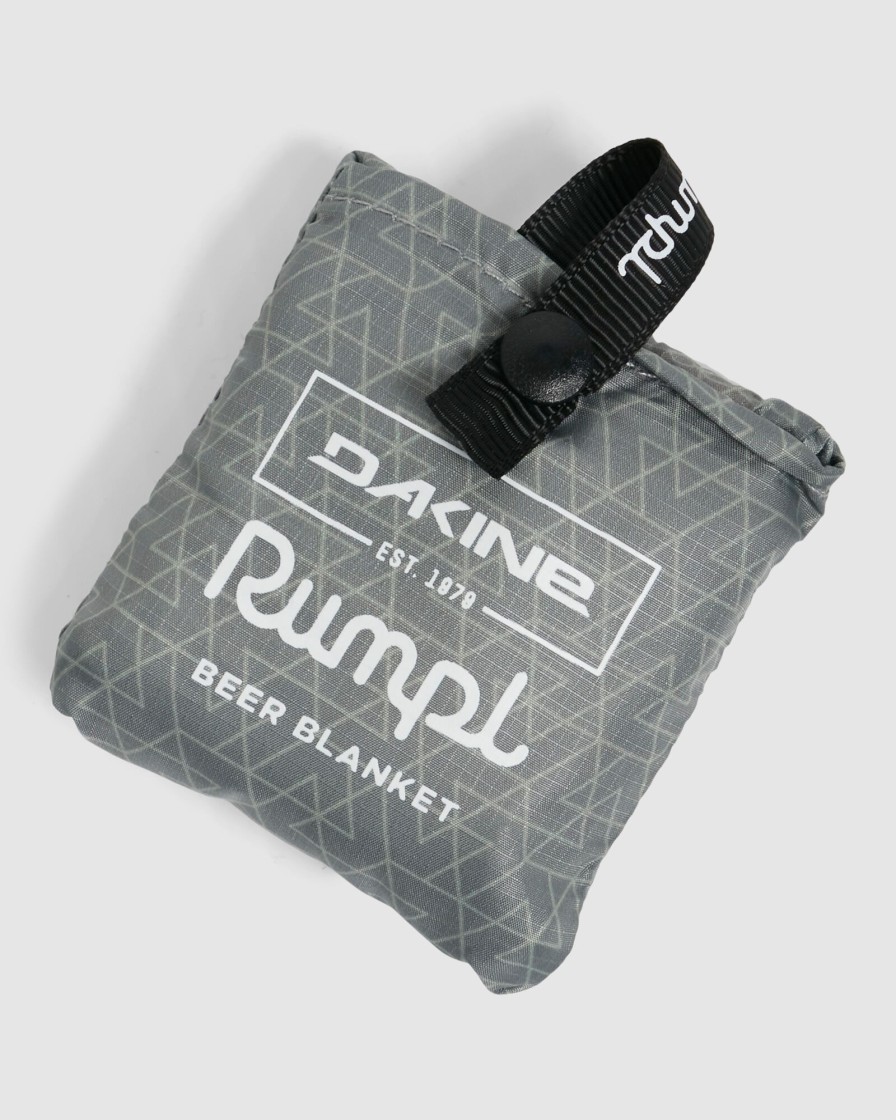 Men RUMPL General | Rum Beer Blanket