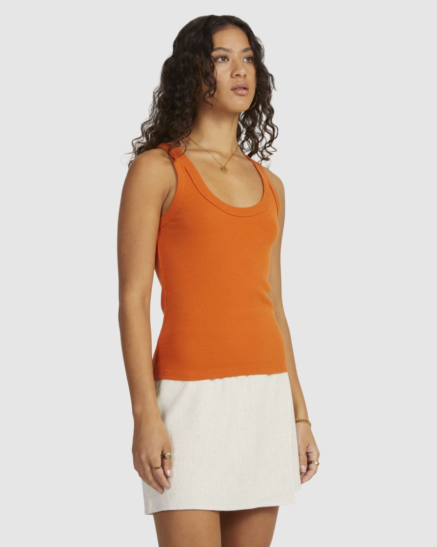 Women SPARE Tops | Scoop Action Tank